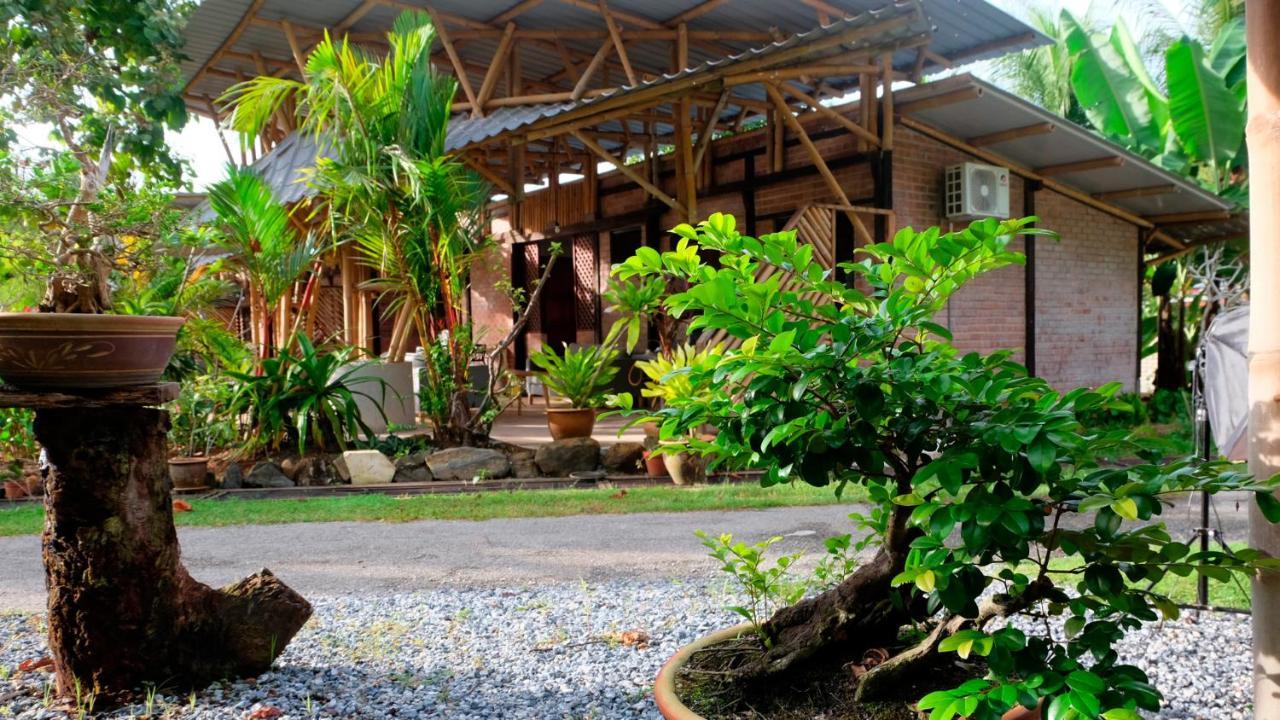 Bamboo Cottage Langkawi パンタイ・サナング エクステリア 写真