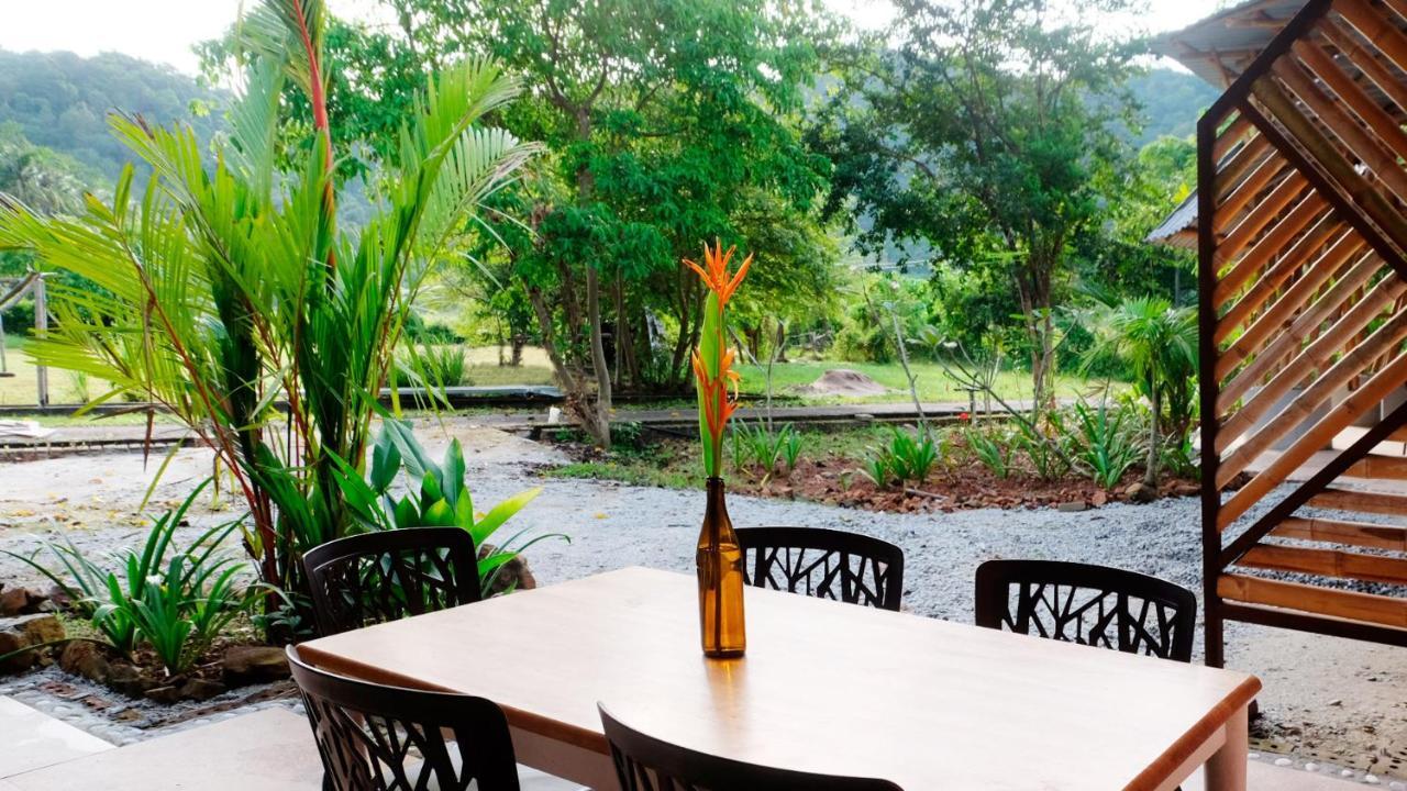 Bamboo Cottage Langkawi パンタイ・サナング エクステリア 写真
